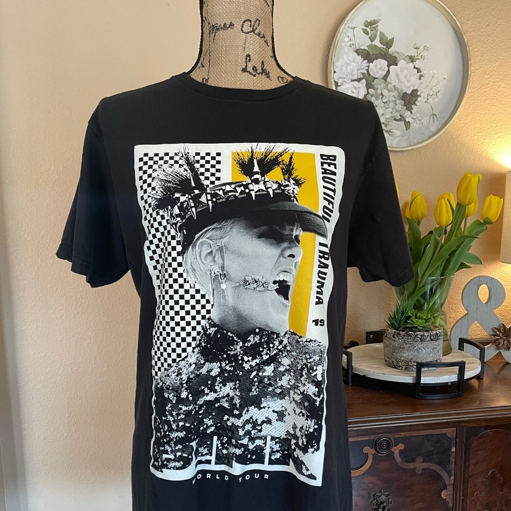 PINK Beautiful Trauma CONCERT TEE